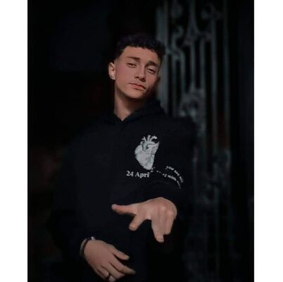  ,   Mano, 19 ,   ,   
