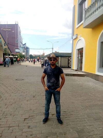  ,   Arman, 35 ,   ,   , c , 
