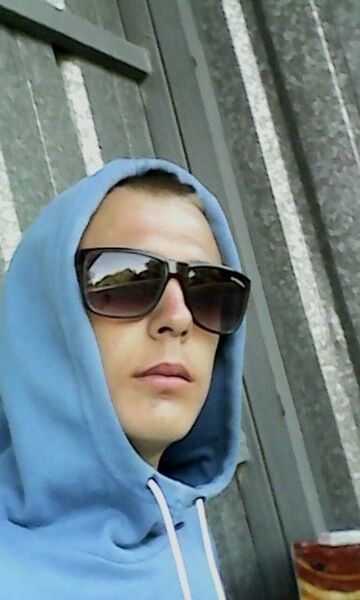  ,   Viktor, 25 ,   ,   , c 