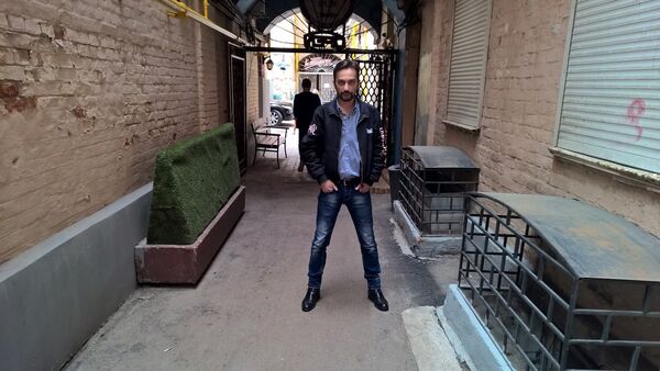  ,   Yury, 49 ,   ,   , c 