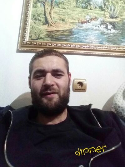  -,   Artur, 37 ,   ,   