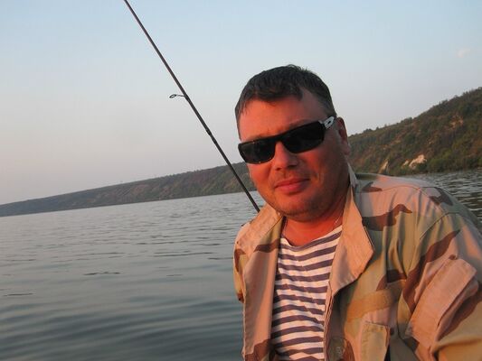  ,   Viktor, 52 ,   ,   , c 