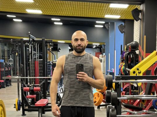  ,   Ash, 37 ,   ,   