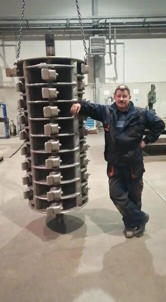  ,   Wital, 44 ,   
