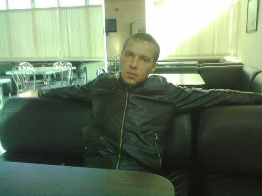  ,   Viktor, 36 ,   ,   