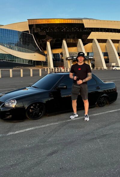  ,   Pavel, 32 ,   ,   