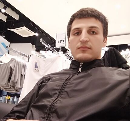  ,   Shamil, 32 ,   ,   