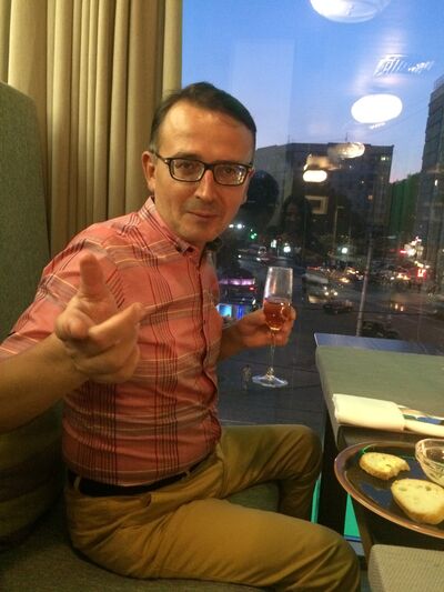  ,   Victor, 46 ,   ,   , c 