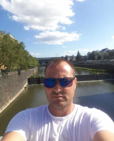  ,   Serj, 44 ,   ,   , c 