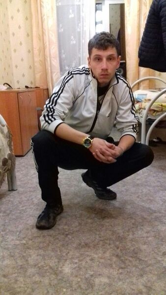  ,   Andrej, 32 ,     , c 