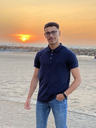  Algiers,   Younes, 25 ,   ,   
