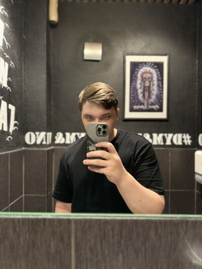  ,   Vladislav, 22 ,   ,   , c , 