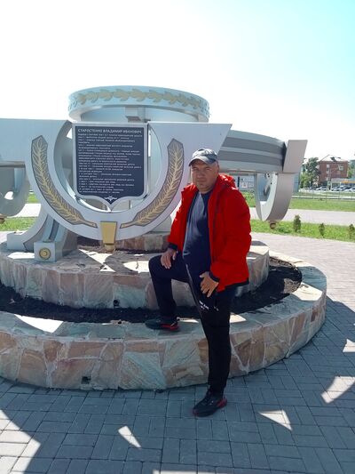  ,   Yuriy, 49 ,   ,   