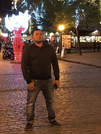  ,   Nik, 51 ,   ,   