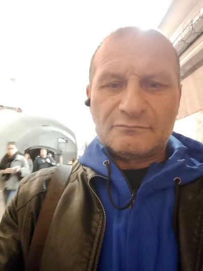  ,   Artur, 51 ,   ,   , c , 