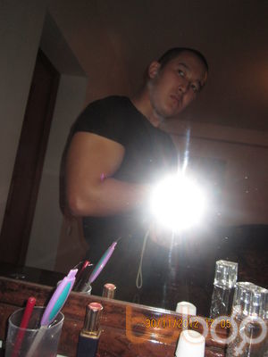  ,   A Lee, 32 ,   ,   , c 