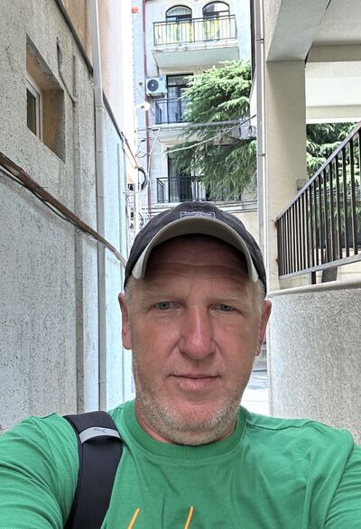  ,   Andrei, 52 ,     , c 