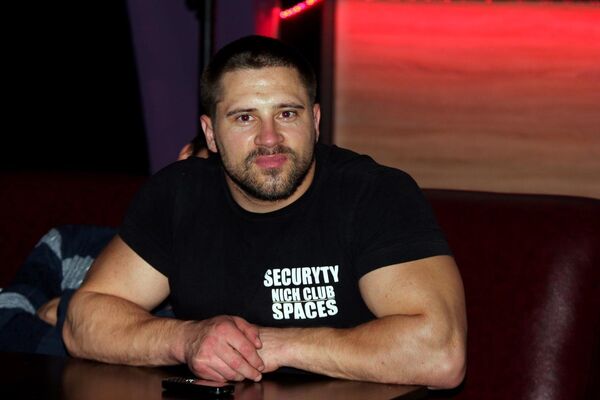  ,   Igor, 33 ,   