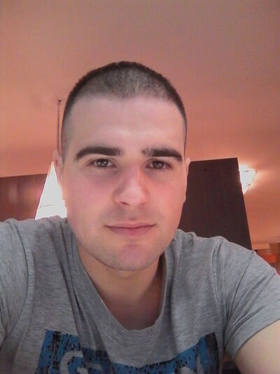  ,   Gicu, 33 ,   