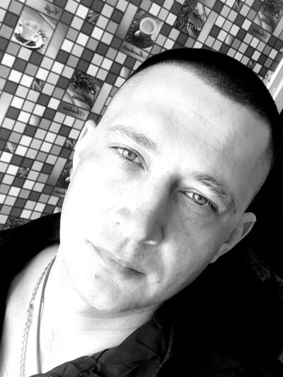  ,   Denis, 37 ,   ,   