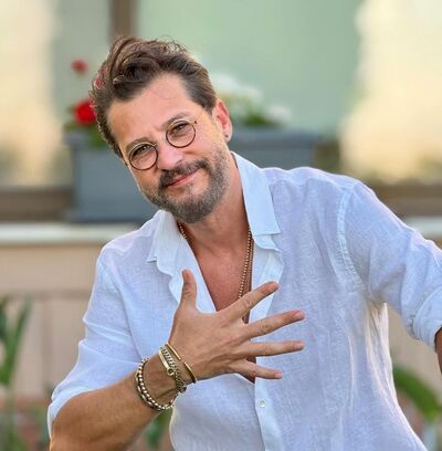  ,   Martin Hill, 44 ,     , c 
