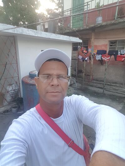  ,   Francisco, 44 ,   ,   