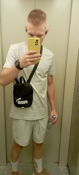  ,   Jonas, 21 ,   ,   
