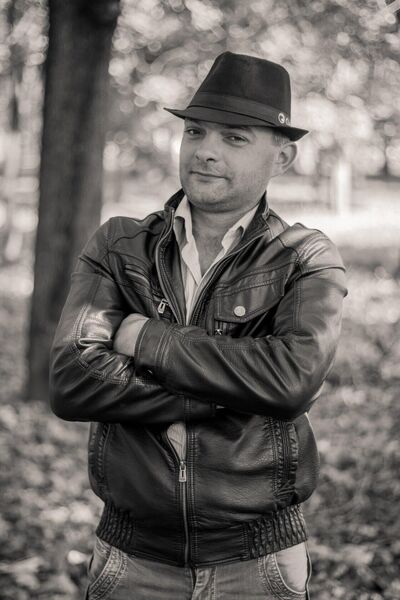  ,   Pashka, 42 ,   ,   