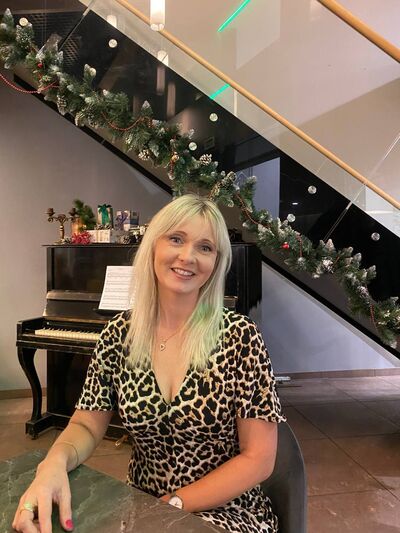  ,   Nina, 48 ,   c 