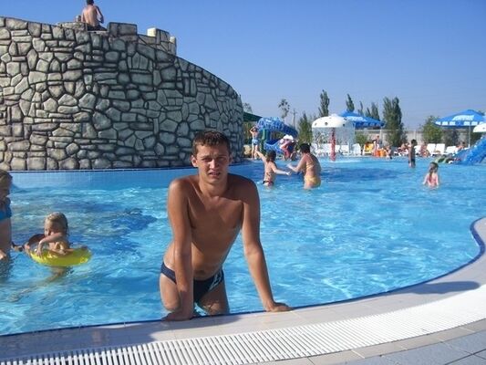  ,   Igor, 39 ,   