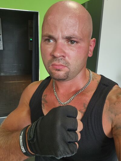  ,   Andris, 33 ,   ,   , c 