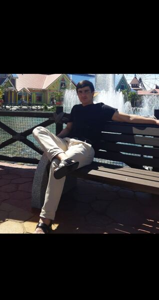  ,   Albek, 32 ,  