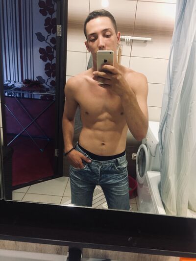  -,   Aleksander, 24 ,   ,   