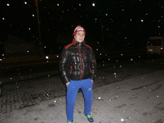  ,   Alexx, 30 ,   