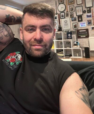  ,   Robert, 48 ,   c 