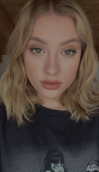  Barcelona,   Anastasia, 26 ,   ,   , c 