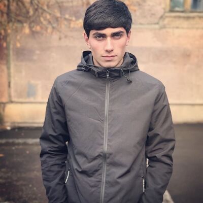  ,   Artyom, 24 ,   ,   , c 
