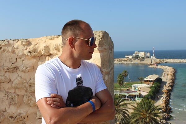  ,   Alex, 47 ,   ,   