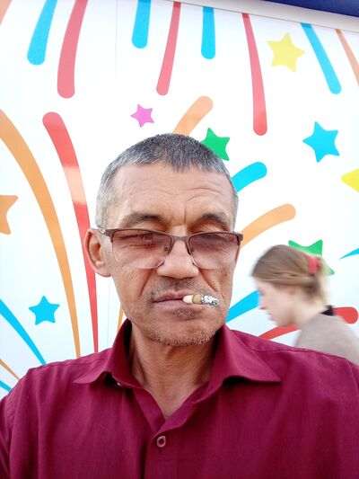  ,   Albert, 52 ,   ,   