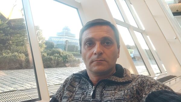  ,   Aqsin, 45 ,  