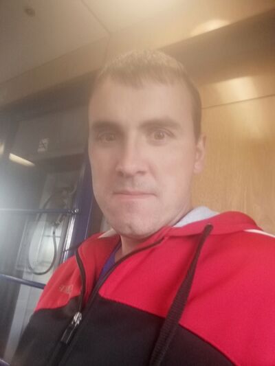  ,   Sergiu, 32 ,   ,   , c 