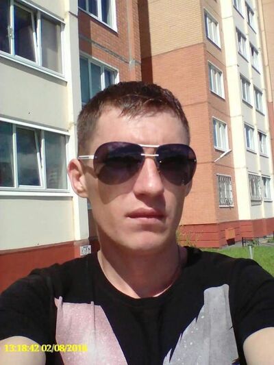  ,   Artur, 33 ,     , c 