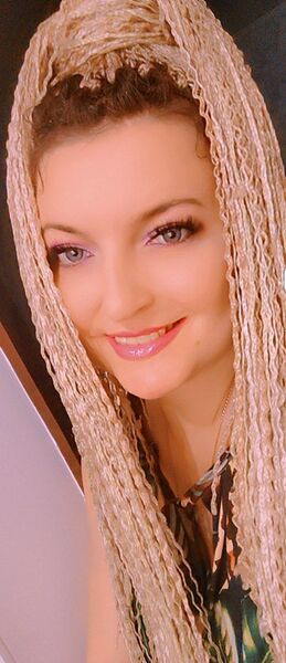  ,   Roxie, 35 ,   ,   , c , 