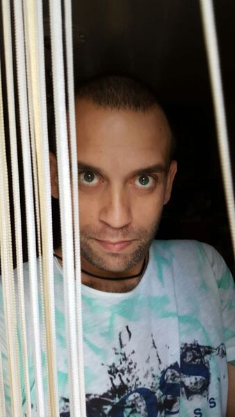   ,   Mezza, 42 ,   ,   , c , 