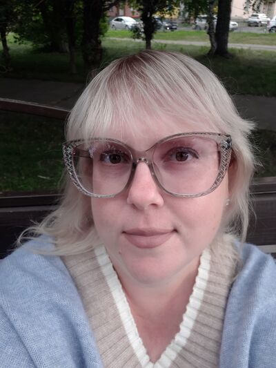  ,   Kira, 41 ,   c 