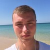  ,  Viktor, 32