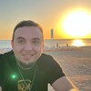  ,  Viktor, 30